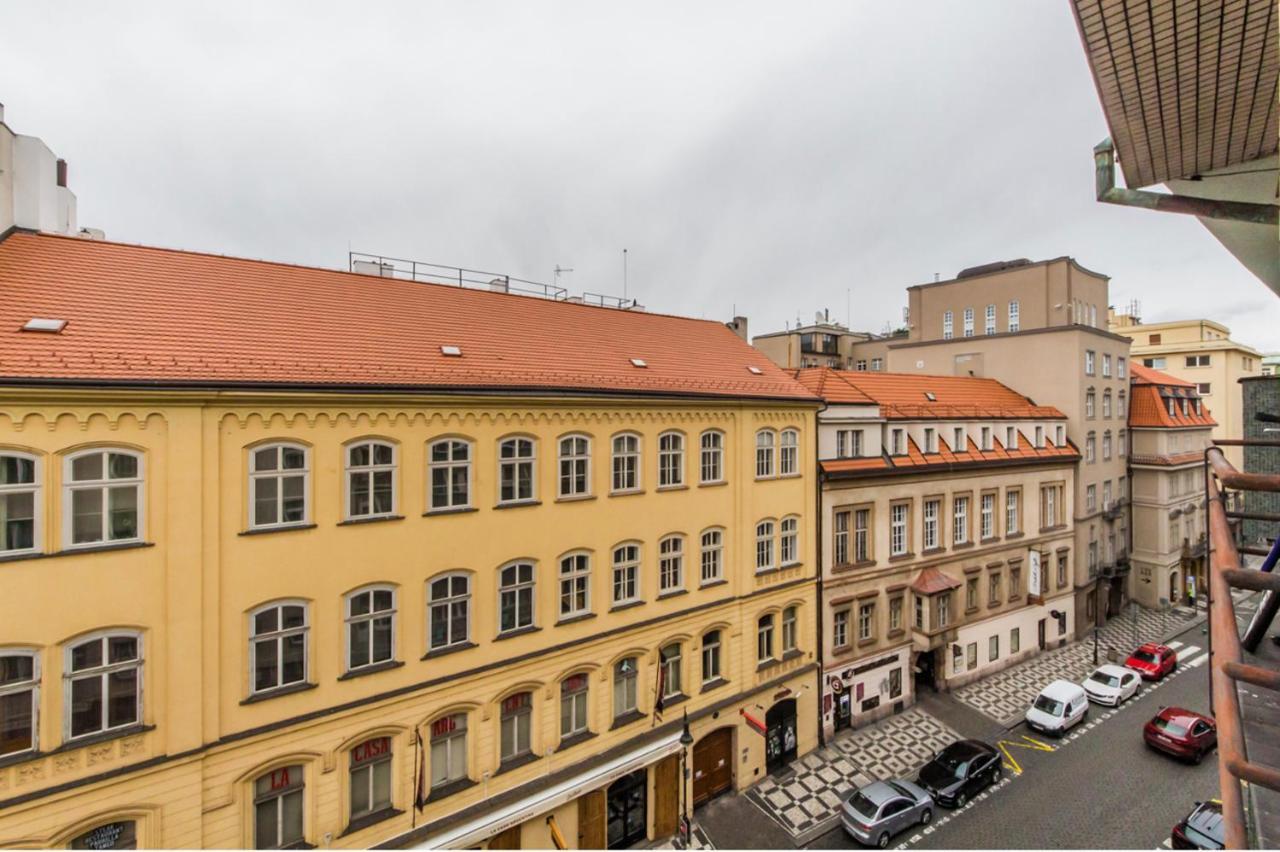 Ferienwohnung Cosy Flat In The Heart Of Prag Exterior foto