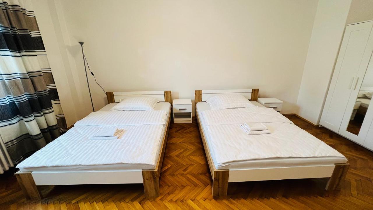 Ferienwohnung Cosy Flat In The Heart Of Prag Exterior foto