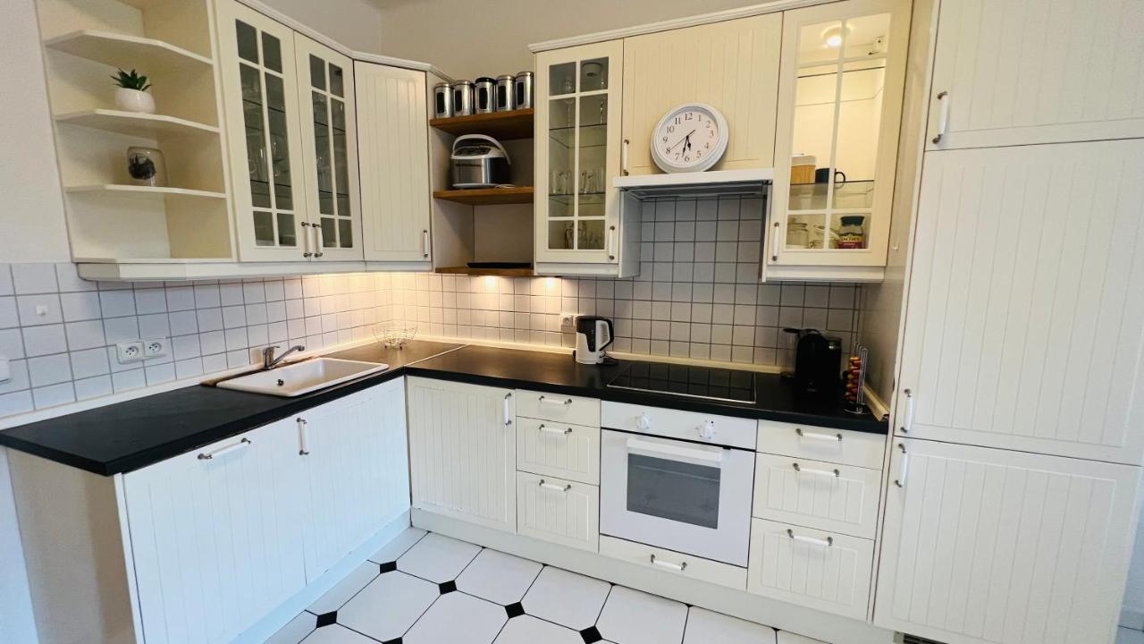 Ferienwohnung Cosy Flat In The Heart Of Prag Exterior foto